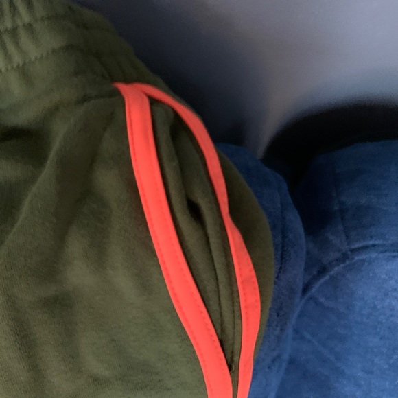 Joggers - Picture 3 of 4